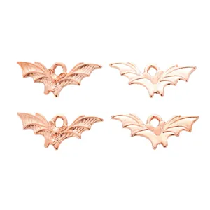 Set di quattro ciondoli a pipistrello in lega di zinco oro rosa per la creazione di gioielli