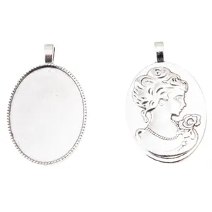 Vintage-Silberlegierung Oval 30x40mm DIY Kamee-Anhänger mit Damen-Relief-Muster