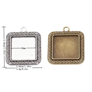 Ciondolo Quadrato in Lega Vintage Base per Castone Bronzo Argento Antico Motivo a Volute per Creazione Gioielli DIY Cabochon