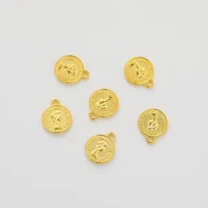 Set of six gold round vintage queen portrait charms made of zinc alloy for DIY jewelry making