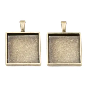 Zwei antike bronzene 20mm quadratische Anhängerträger für DIY-Schmuck und Bastelarbeiten