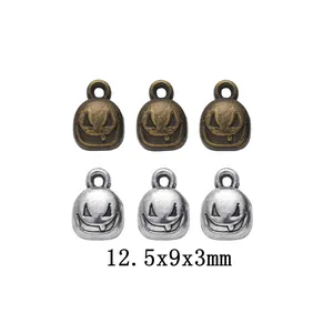 Ciondoli Vintage in Lega a Forma di Zucca di Halloween con Faccia Sorridente Bronzo Antico Argento per Creazione Gioielli Bracciali
