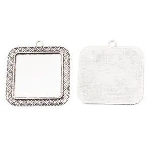 Base per pendente quadrato 30mm in lega vintage per gioielli fai-da-te argento antico