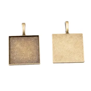 Base per pendenti quadrata da 25 mm in bronzo vintage per creazione di gioielli fai da te