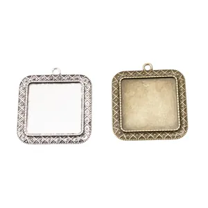Basi pendenti quadrate 30mm in lega argento e bronzo antico per creazioni gioielli DIY