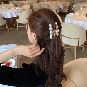 Elegant medium pearl hair claw clip for French style half-up hairstyle hair accessory