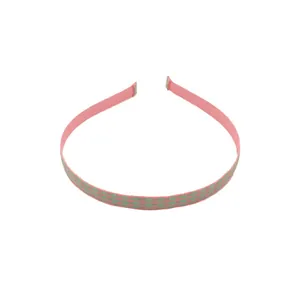 Serre-tête fin à carreaux rose et vert pour femme avec un style vintage doux