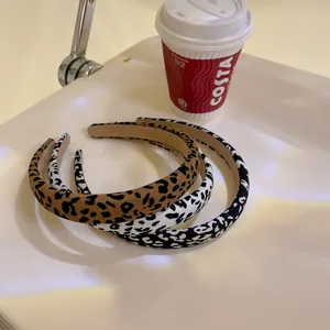 Three-piece leopard print sponge headbands in brown and black-white fabric styles