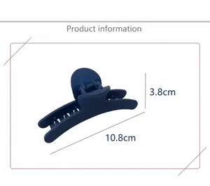 Détail pince à cheveux bleu foncé mate avec dimensions de 10,8 cm de long et 3,8 cm