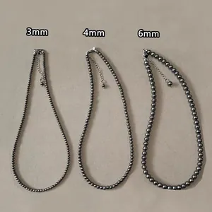 Drie grijze metalen kralenkettingen in 3mm, 4mm en 6mm maten met gepolijste afwerking