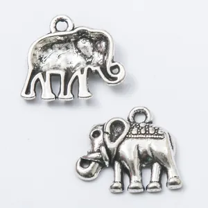 Ciondoli a elefante vintage in lega d'argento per accessori per gioielli DIY