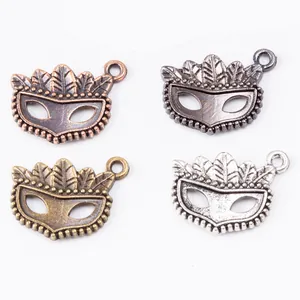 Pendentifs masque vintage en alliage quatre couleurs pour accessoires bijoux DIY