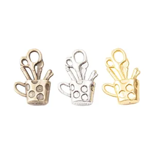 Driekleurige vintage zinklegering bekerhangers met schaar- en pengereedschap voor DIY-sieraden