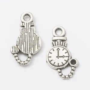 Ciondoli orologio vintage in argento con quadrante e retro strutturato per gioielli fai da te