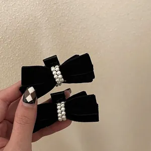 Pince à Cheveux Nœud en Velours Noir Style Coréen Avec Fausse Künstliche Perle Élégante Petite Pince Crabe Accessoires Cheveux Femme