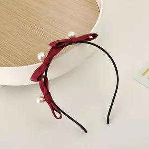 Cerchietto elegante con fiocco in raso rosso e perle bianche per donne e ragazze accessorio capelli