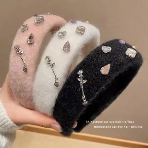 Cerchietti in peluche con strass e ciondoli a rosa argentata per donne in inverno