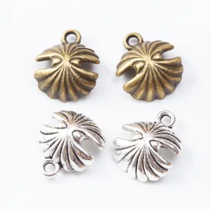 Vintage zinc alloy shell pendants in bronze and silver finish for DIY jewelry crafts