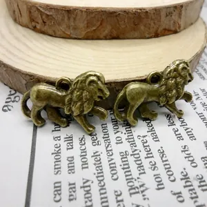 Details von Vintage Bronze Löwenanhängern mit Öse für DIY Schmuckherstellung