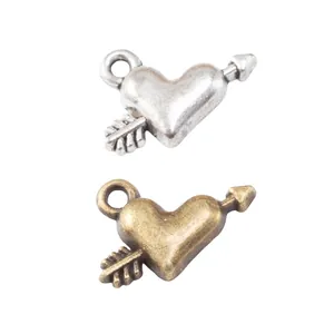 Pendentifs cœur flèche de Cupidon en alliage de zinc vintage couleur argent et bronze