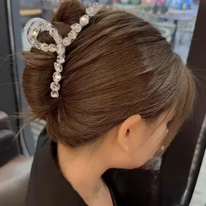 Pince à Cheveux Élégante avec Épissage de Cristal Irrégulier et Strass Clip Requin en Acrylique Transparent pour Femmes
