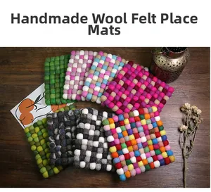 Posavasos cuadrados de fieltro de lana hechos a mano en colores variados