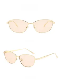 Detaillierte Front- und 45-Grad-Seitenansicht der goldenen Cateye-Sonnenbrille mit Gläsern