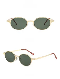 Front- und 45-Grad-Seitenansicht der ovalen Retro-Goldmetall-Sonnenbrille mit grünen Gläsern