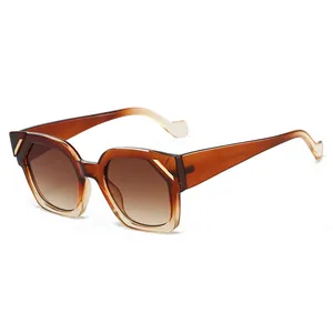 Lunettes de soleil œil de chat polygone pour femmes avec verres dégradés marrons
