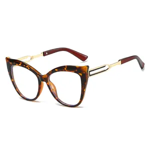 Lunettes œil de chat vintage en écaille avec branches dorées et verres anti-lumière bleue