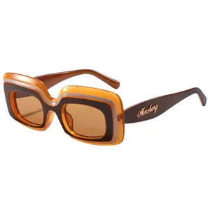Lunettes de soleil carrées tendance avec monture triple couche orange et marron