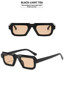 Détail des montures carrées rétro noires avec verres thé clair anti-UV solaires