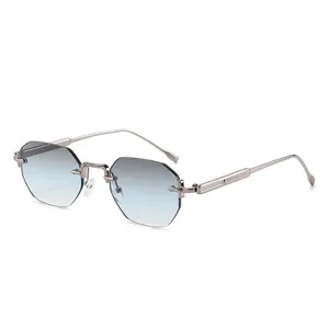 Occhiali da sole ottagonali senza montatura con lenti sfumate blu-grigio e metallo