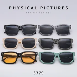Aperçu de lunettes de soleil carrées en six couleurs dont le noir, le vert et le beige