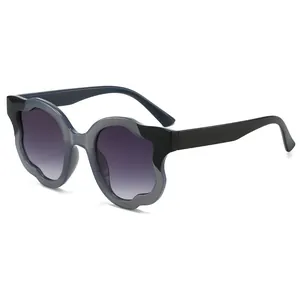 Fashion Wave Irregular Frame Sunglasses For Women PC Gradient Lens UV400 Protection Trendy Outsized Eyewear For Outdoor Party Traveling