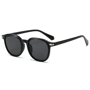 Vintage Square Sunglasses For Women Men Retro Fashion UV400 Protection Sun Glasses Metal Detail Outdoor Driving Eyewear