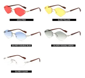 Lunettes de soleil sans monture en cinq couleurs avec branches aspect bois chic