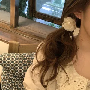 Elegant Camellia Flower Artificial Pearl Hair Rope Double Strand Imitation Artificial Pearl Elastic Hair Tie For Women Handmade Rose Hair Ring Accessory