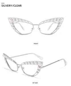Lunettes de soleil œil de chat en métal avec perles blanches, vues de face et à 45 degrés