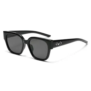 Vintage Square Sunglasses For Women Men Fashion Large Frame Polycarbonate UV400 Protection Eyewear With Metal Star Decoration