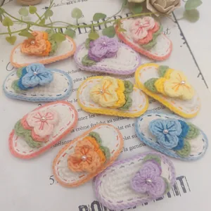 Pinces à cheveux fleurs tricotées à la main avec perle en plusieurs couleurs