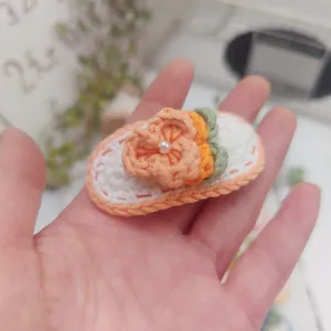 Barrette à cheveux faite main au crochet avec fleur orange et perle pour femme