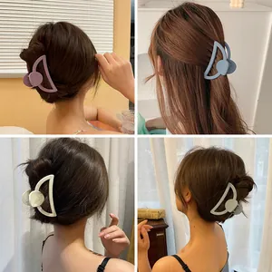 Large Matte Acrylic Hair Claw Clip For Women Geometric Hollow Out Shark Clip Korean Style Elegant Hair Accessories