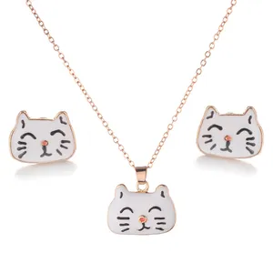 Bijoux à Motif Animal en Émail Dessin Animé Collier Et Boucles d'Oreilles Licorne Bouledogue Abeille Chat Motif Alliage Plaqué Or Accessoires de Mode Pour Enfants Femmes