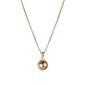 Collier avec pendentif ballon de football 3D doré et chaîne robuste pour sportifs