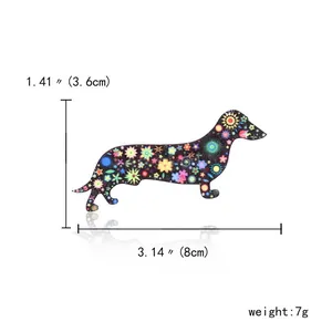 Broche de perro salchicha con flores coloridas, medidas 8cm de largo y 3,6cm de alto