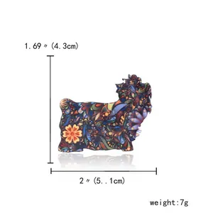 Vista detallada del broche de perro salchicha con medidas 4,3x5,1cm y peso de 7g