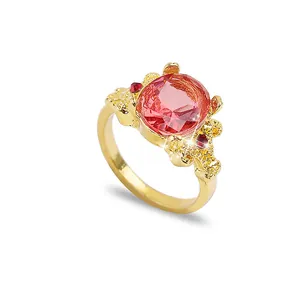 Bague Ovale en Alliage de Pierres Gemmes pour Femmes Plaquée Or Texture de Lave Incrustée de Cristal Synthétique Bijoux de Soirée