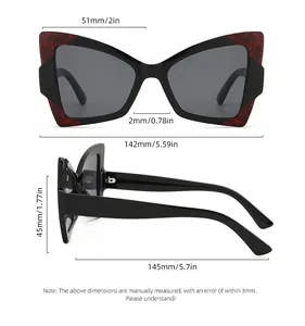 Dimensions détaillées des lunettes papillon avec monture noire et écaille de tortue