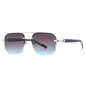 Modische randlose Sonnenbrille mit Verlaufsgläsern und goldfarbenem Doppelsteg-Metallrahmen